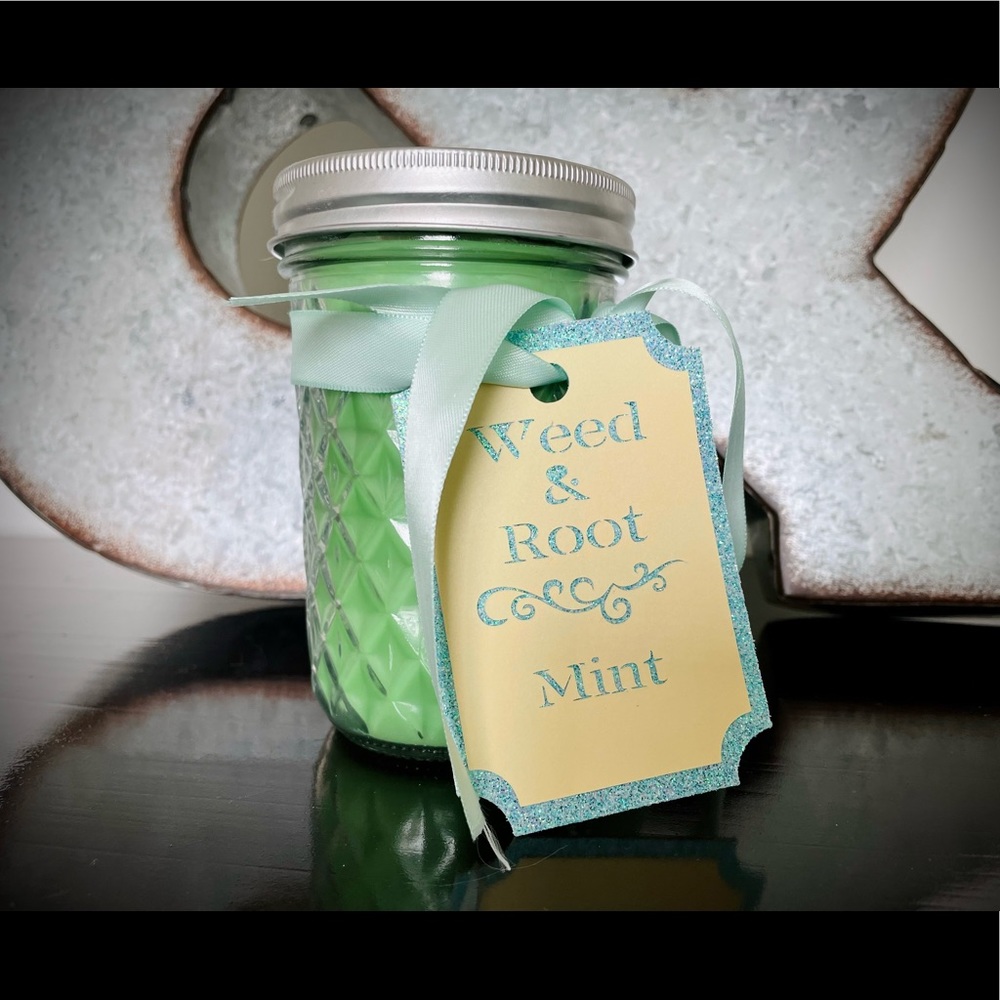 16 oz mint candle 💚
